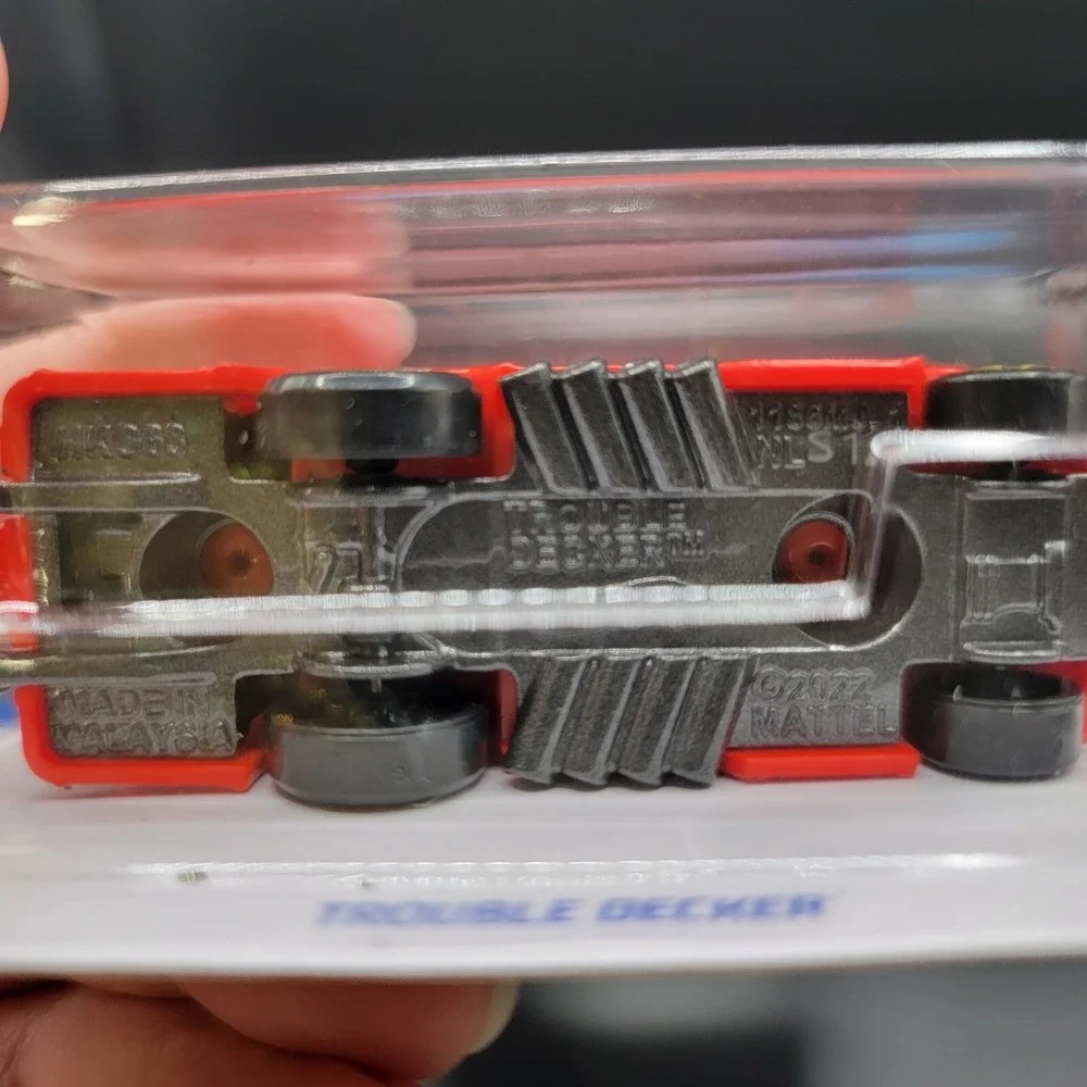 2023 HOT WHEELS  TROUBLE DECKER  BUS